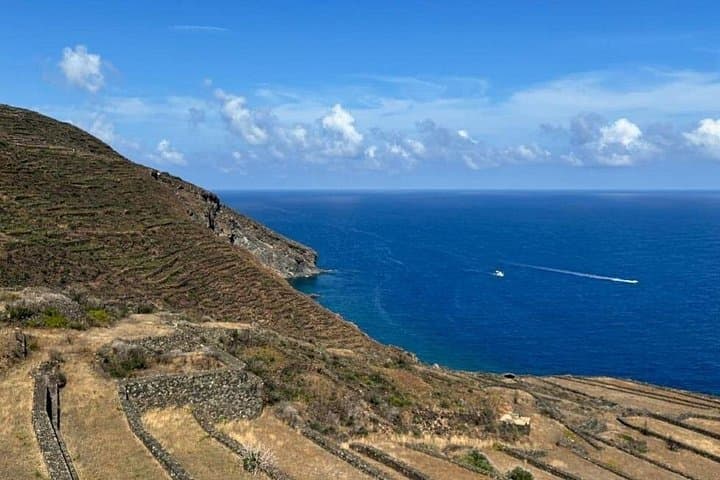Excursion between Craters and Favare in Pantelleria — photo 1 of 6