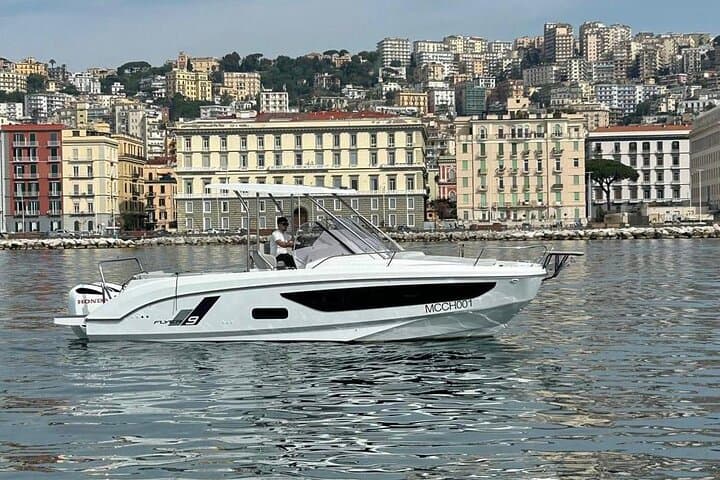 Beneteau Flyer 9 Rental — photo 1 of 6