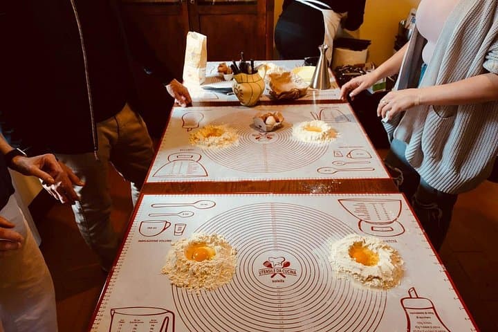 Cortona Cooking Class: Make Fresh Pasta or Pizza with Giada — photo 1 of 7