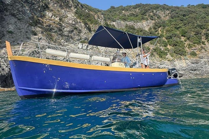 Cinque Terre Gozzo Tour: Sea, Relaxation and Local Flavors — photo 1 of 13