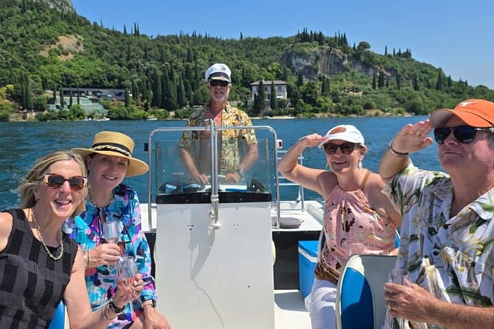 Private Boat Tour to Isola del Garda with Wine and Food Tasting — photo 1 of 17