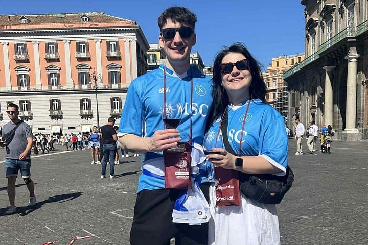 A Walking FOOD & WINE TOUR | Naples — photo 1 of 8