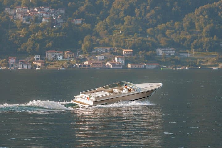 Private Boat Tour on Lake Como — photo 1 of 23