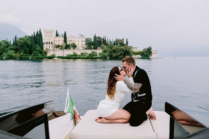 Private Photo Session with a Local Photographer in Lake Garda — photo 1 of 9