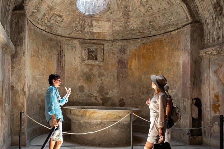 2 Hours Private Walking Tour in Pompeii with an Archaeologist — photo 1 of 17