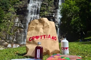Valchiavenna: between crotti, nature, and local flavors