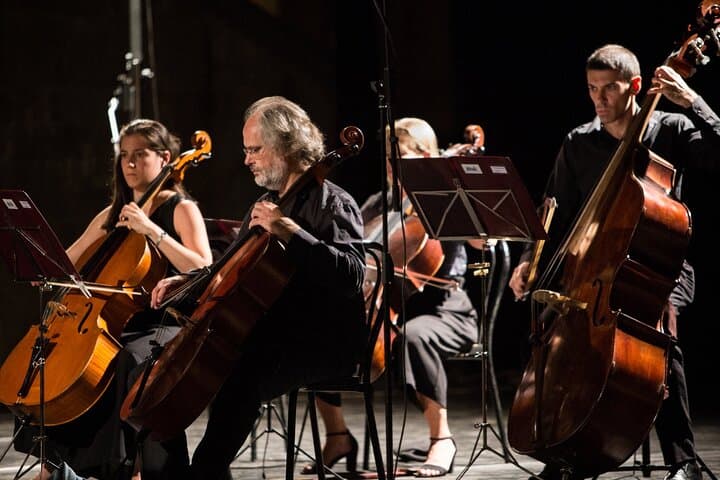 Vivaldi Four Seasons Concert in Florence – Ponte Vecchio — photo 1 of 12