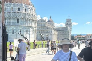 Pisa and Piazza dei Miracoli: Guided Tour Leaning Tower and Duomo