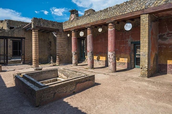 Herculaneum and Pompeii Private Tour from Sorrento or Positano — photo 1 of 13