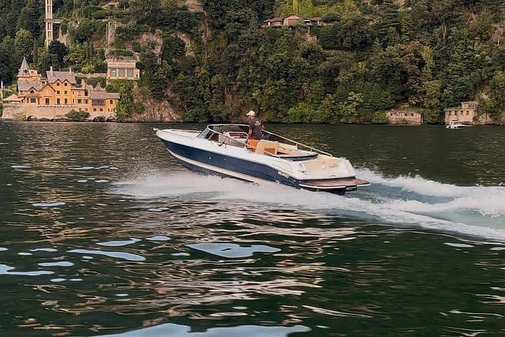 Lake Como Boat Tour — photo 1 of 10