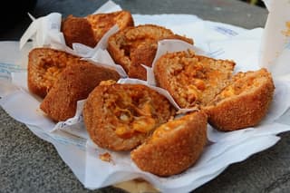 Evening Street Food Tour in Catania