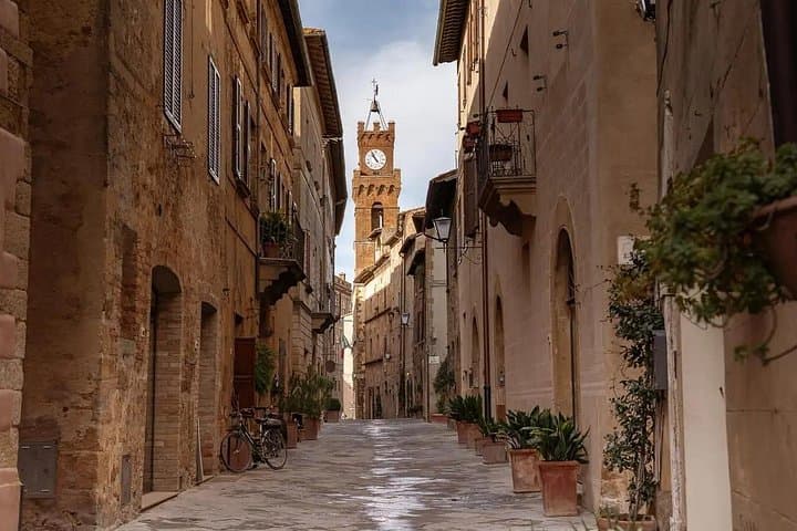 Tuscany Private Guided Wine Tasting Tour by Car — photo 1 of 7