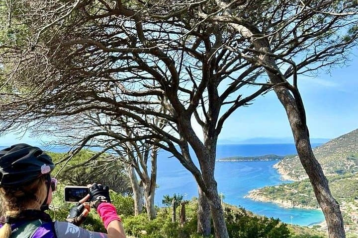 Unforgettable Bike Tours and Trekking on the Island of Elba — photo 1 of 7