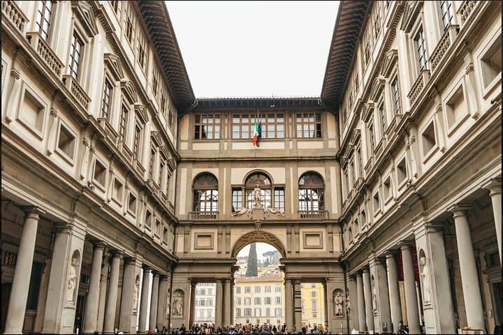 Uffizi Gallery Small Group Guided Tour — photo 1 of 12