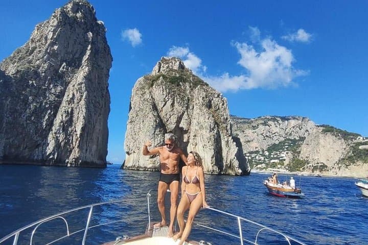 Capri Island Boat Tour DA Naples — photo 1 of 6