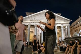 Rome at Night: Small Group Guided City Walking Tour