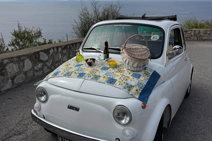 Live the Dolce Vita Amalfi Coast Tour in a Classic Fiat 500 — photo 1 of 9