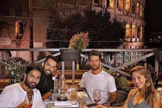 Private Tour of Rome Squares & Rooftop Dinner with Colosseum View