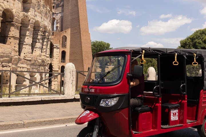 E-Tuk Tour Express Highlights of Rome — photo 1 of 12
