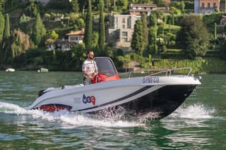 Boat rental on Lake Como - without license - Trimarchi 40hp
