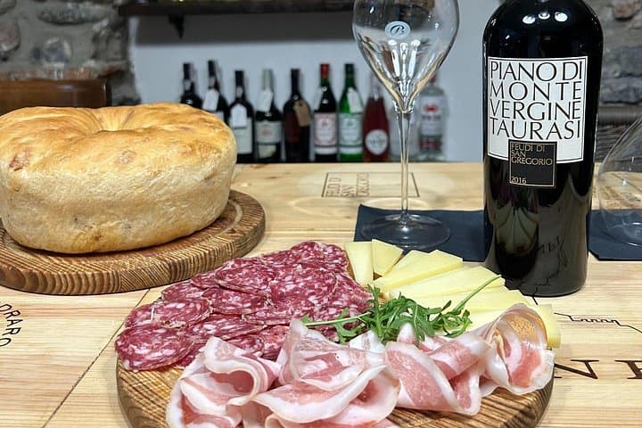 Wine Tasting with Food Pairing at Lake Como — photo 1 of 10