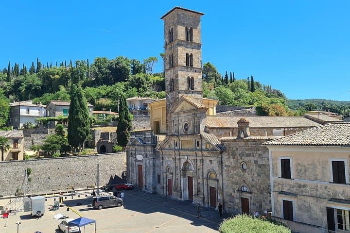 Sacred Bolsena a Walking Tour of History and Miracles — photo 1 of 14