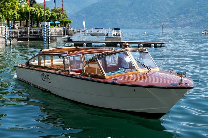 Shared Tour of Lake Como with Venetian Limousine 1 Hour — photo 1 of 8