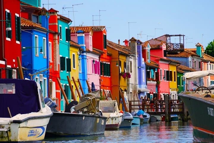 Burano and Mazzorbo A Colorful Dream of Lace and History — photo 1 of 20