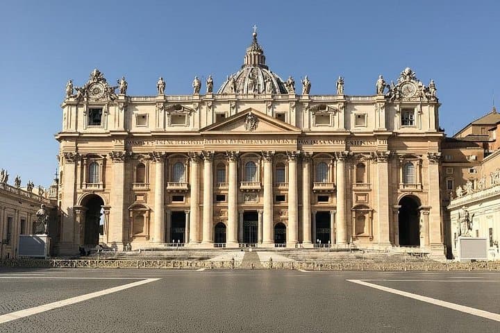 St. Peter’s Basilica Guided Tour with Skip the Line Access — photo 1 of 16