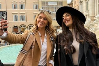 Walking tour of the center Pantheon Navona Trevi Fountain and Spain