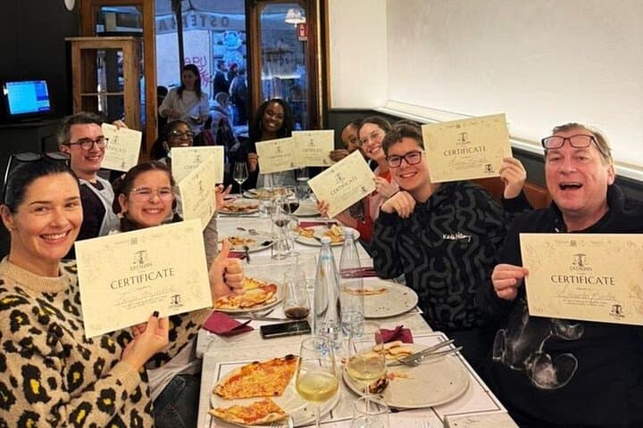Authentic Pizza Class Near Piazza Navona in Rome — photo 1 of 10