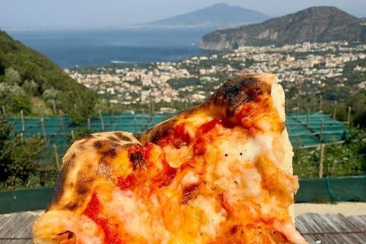 Pizza Class in Sorrento Hillside: Learn our most popular dish — photo 1 of 17