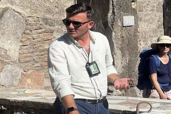 Exclusive Private Tour of Pompeii with a Local Guide — photo 1 of 10
