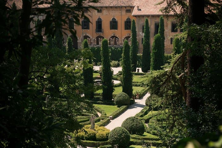 Hidden Verona: Giusti Garden- 1,5 hour private walking tour — photo 1 of 9