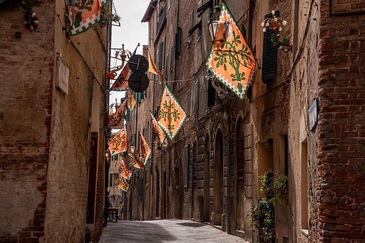 Siena Private Walking Tour: Traditions, Streets & Cathedral — photo 1 of 20