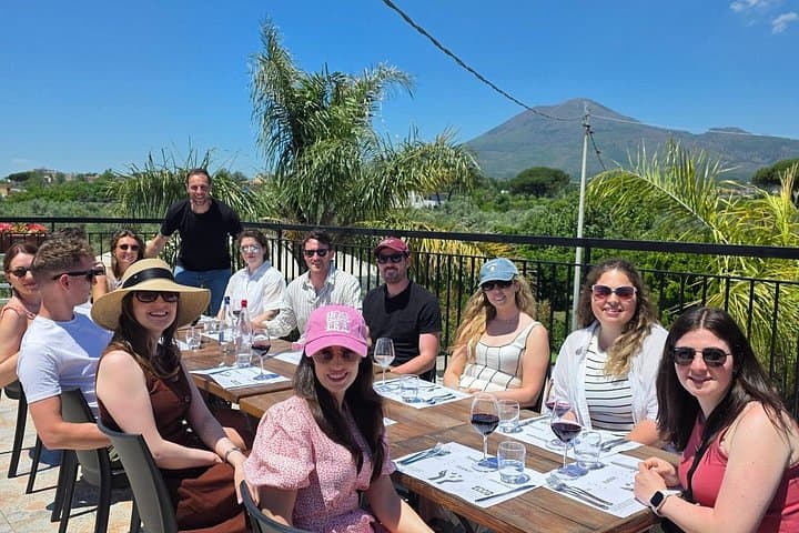 Pompeii : wine and oil tasting with aperitif on the Estate — photo 1 of 22