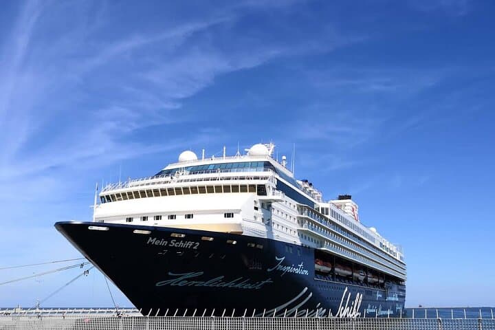 Private transportation To/From Bologna To/From Ravenna Cruise Terminal — photo 1 of 6