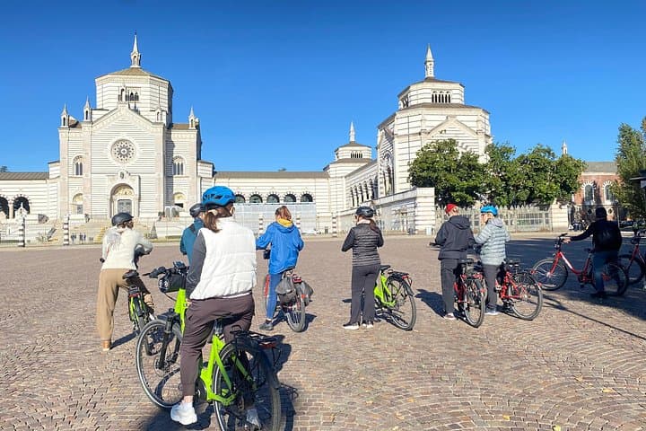 Milan Electric Bike Highlights Tour with Local Guide — photo 1 of 15