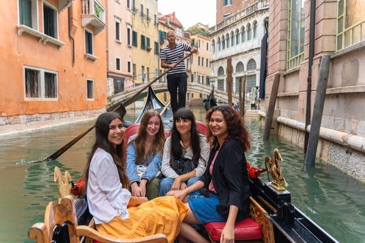 30 Minute Semi Private Gondola Ride through Venice — photo 1 of 8