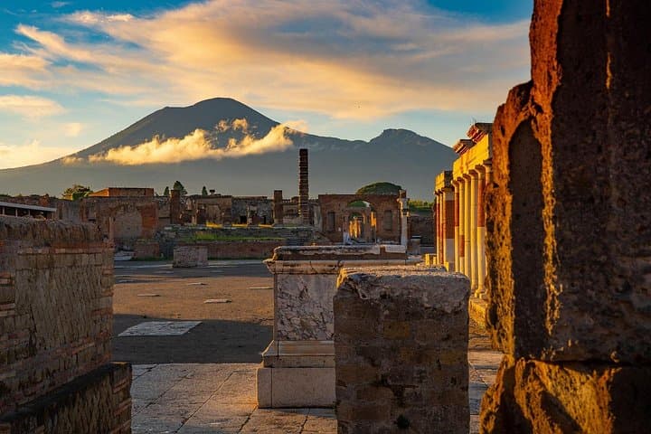 Pompeii-Vesuvius-Wine tour from Sorrento, licensed guide included — photo 1 of 8