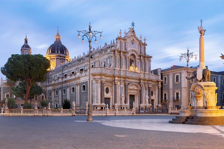 Etna and Catania Full Day Tour Fire and Sou in Sicily — photo 1 of 9