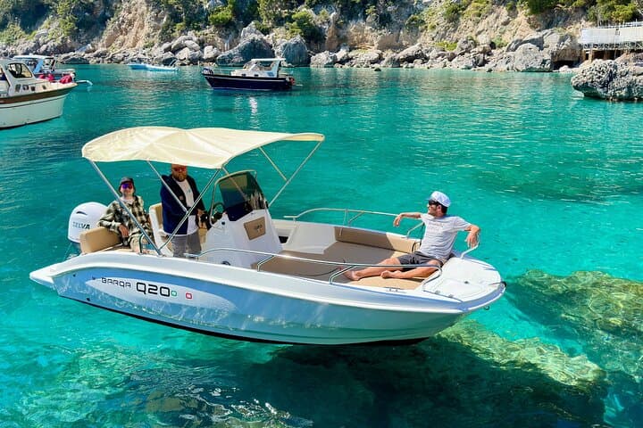 Capri Private Boat Tour — photo 1 of 17