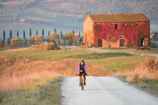 Montalcino e-bike tour and Brunello tasting