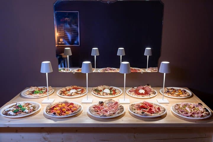 Gourmet Pizza Experience in Lecce with Wine and Dessert — photo 1 of 44