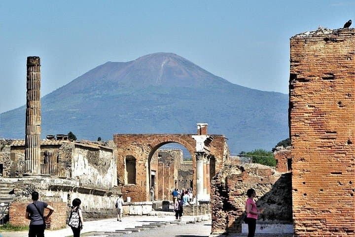 Private Pompeii Half Day Tour from Sorrento or Naples — photo 1 of 11
