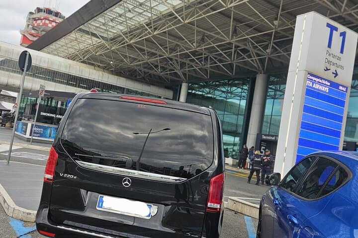 Airport Transfers Rome Centre to and from Fiumicino and Ciampino — photo 1 of 4