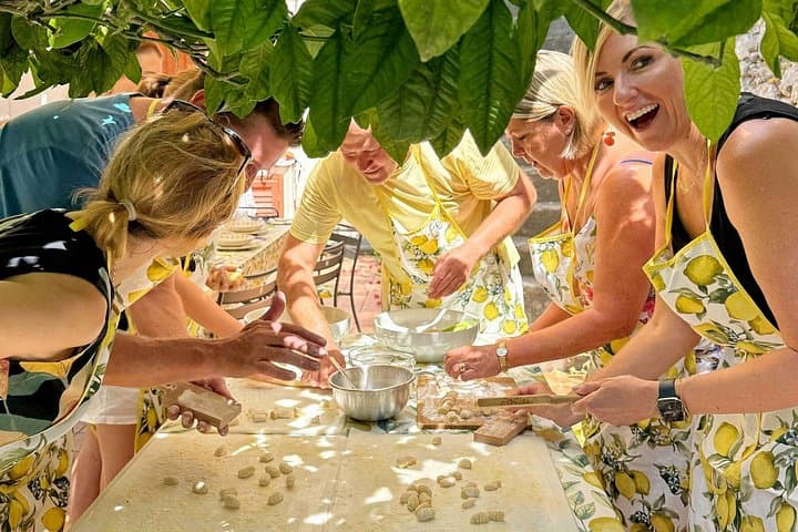 Amalfi Farm to Table Cooking Class Among Organic Lemon Trees — photo 1 of 25