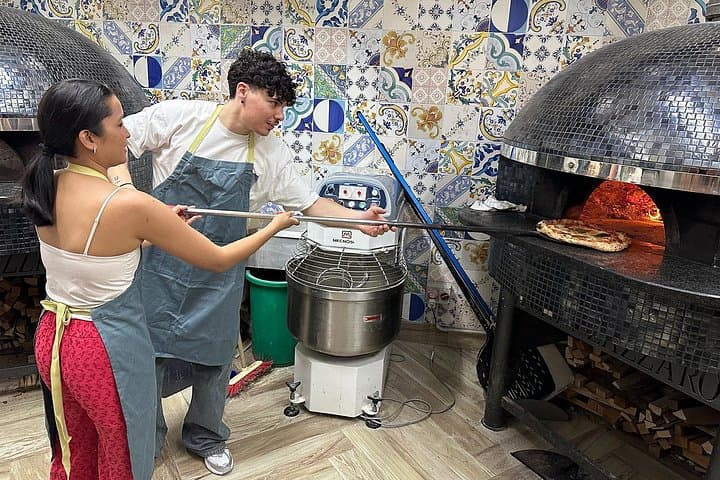 Naples Pizza Cooking Class for School Groups — photo 1 of 9