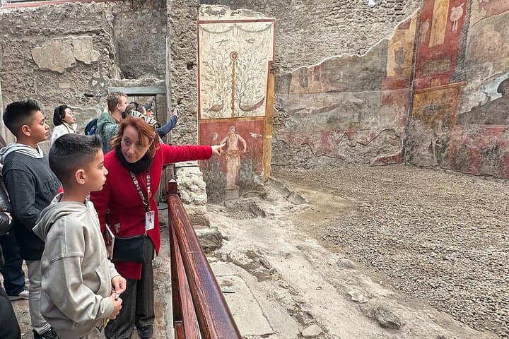 Ancient Pompeii Guided School Groups Tour — photo 1 of 8