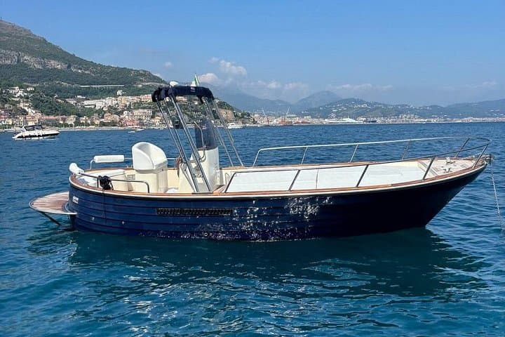 Boat Tour from Amalfi a Dream Journey to Amalfi Coast — photo 1 of 2